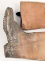 Paar Stiefel für Mannschaften der Wehrmacht. Ungetragenes Paar mit Reichsbetriebsnummer im Schaft. Ungereinigt, Sohlenlänge knapp 31cm
