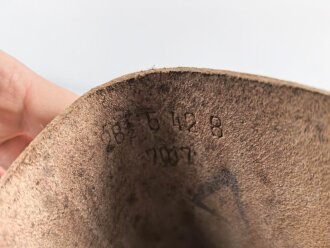 Reichswehr, Paar Stiefel für Mannschaften im Stil des 1. Weltkrieg mit Seitennaht. Ungetragenes Paar,  Variante ohne Absatzeisen und Stiefelnägel. Sohlenlänge 30cm