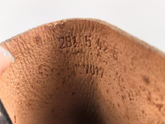 Reichswehr, Paar Stiefel für Mannschaften im Stil des 1. Weltkrieg mit Seitennaht. Ungetragenes Paar,  Variante ohne Absatzeisen und Stiefelnägel. Sohlenlänge 30cm