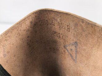 Reichswehr, Paar Stiefel für Mannschaften im Stil des 1. Weltkrieg mit Seitennaht. Ungetragenes Paar,  Variante ohne Absatzeisen und Stiefelnägel. Sohlenlänge 30cm