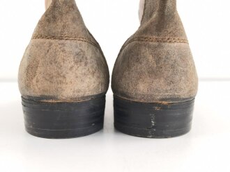 Reichswehr, Paar Stiefel für Mannschaften im Stil des 1. Weltkrieg mit Seitennaht. Ungetragenes Paar,  Variante ohne Absatzeisen und Stiefelnägel. Sohlenlänge 30cm