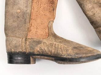 Reichswehr, Paar Stiefel für Mannschaften im Stil des 1. Weltkrieg mit Seitennaht. Ungetragenes Paar,  Variante ohne Absatzeisen und Stiefelnägel. Sohlenlänge 30cm