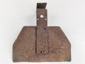 Wehrmacht Nummernschild mit Halterung . Breite 31cm, ungereinigtes Stück