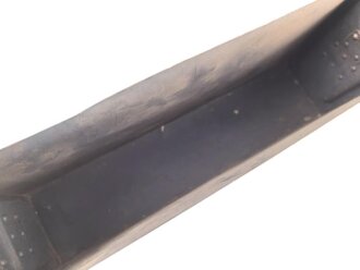 Wehrmacht Gurtkasten als Sanitäts / Rot Kreuz Kasten in einem Fahrzeug der Wehrmacht. Originallack, ungereinigtes Stück
