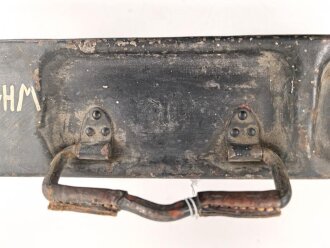 Wehrmacht Gurtkasten als Sanitäts / Rot Kreuz Kasten in einem Fahrzeug der Wehrmacht. Originallack, ungereinigtes Stück