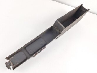 Wehrmacht Gurtkasten als Sanitäts / Rot Kreuz Kasten in einem Fahrzeug der Wehrmacht. Originallack, ungereinigtes Stück