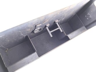 MG 37 (t) , Ergänzungskasten für das von der Wehrmacht vereinnahmte tschechische Maschinengewehr ZB 26. Originallack, ungereinigt