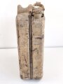 20 Liter Kraftstoff Kanister Wehrmacht datiert 1944. Originallack, ungereinigtes Stück. Zwei alt verschlossene Einschußlöcher