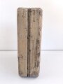 20 Liter Kraftstoff Kanister Wehrmacht datiert 1944. Originallack, ungereinigtes Stück. Zwei alt verschlossene Einschußlöcher