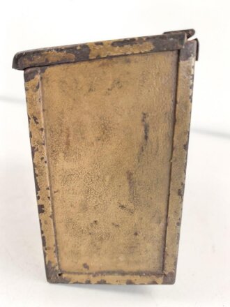 Kasten für Kehlkopfmikrofon in Selbstfahrlafetten und Panzern der Wehrmacht. Originallack, ungereinigt