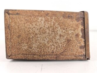 Kasten für Kehlkopfmikrofon in Selbstfahrlafetten und Panzern der Wehrmacht. Originallack, ungereinigt