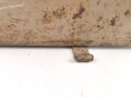 Kasten für Kehlkopfmikrofon in Selbstfahrlafetten und Panzern der Wehrmacht. Originallack, ungereinigt