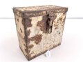 Kasten für Mikrofon und Kopfhörer  in Selbstfahrlafetten und Panzern der Wehrmacht. Originallack, ungereinigt