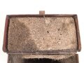 Kasten für Mikrofon und Kopfhörer  in Selbstfahrlafetten und Panzern der Wehrmacht. Originallack, ungereinigt