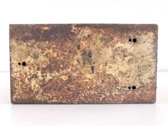 Kasten für Selbstfahrlafetten und Panzern der Wehrmacht. Originallack, ungereinigt, mit Einsätzen