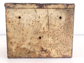 Kasten für Selbstfahrlafetten und Panzern der Wehrmacht. Originallack, ungereinigt, mit Einsätzen