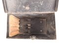 Kasten für Selbstfahrlafetten und Panzern der Wehrmacht. Originallack, ungereinigt, mit Einsätzen