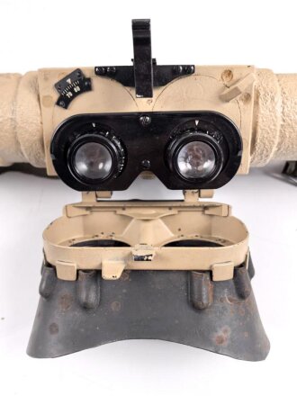 Entfernungsmesser 36 Wehrmacht. Originallack, guter Zustand, Die Lagergabel fehlt, sonst Vollständig.