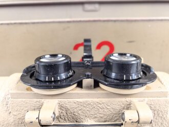 Entfernungsmesser 36 Wehrmacht. Originallack, guter Zustand, Die Lagergabel fehlt, sonst Vollständig.