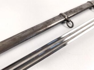 Preussen, Pallasch für Kürassiere Modell 1819 " Russische Form" Eigentumstück in sehr gutem Zustand, Ausführung in Eisen.  Klingenlänge 98cm