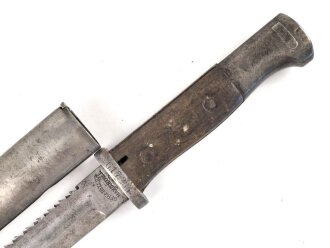 Kaiserreich, Seitengewehr Modell 84/98 mit Sägerücken. Auf dem Klingenrücken keine Abnahme, Kammerstempel "G.17.283". Guter Gesamtzustand