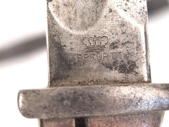 Kaiserreich,  Kurzes Seitengewehr 98 mit Sägerücken. Eigentumstück mit aufgelegten, preussischen Abzeichen. Gereinigtes Stück , der Sägerücken runtergeschliffen