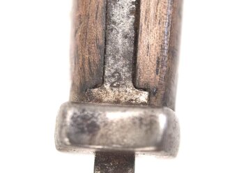Kaiserreich,  Kurzes Seitengewehr 98 mit Sägerücken. Eigentumstück mit aufgelegten, preussischen Abzeichen. Gereinigtes Stück , der Sägerücken runtergeschliffen