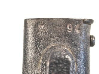 Kaiserreich,  Kurzes Seitengewehr 98 mit Sägerücken. Eigentumstück mit aufgelegten, preussischen Abzeichen. Gereinigtes Stück , der Sägerücken runtergeschliffen