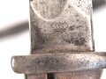 Kaiserreich,  Kurzes Seitengewehr 98 mit Sägerücken. Eigentumstück mit aufgelegten, preussischen Abzeichen. Gereinigtes Stück , der Sägerücken runtergeschliffen