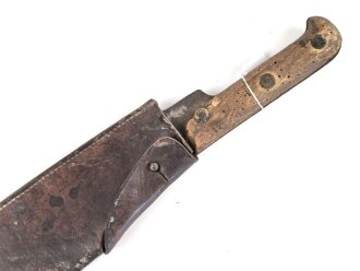 Frankreich 1. Weltkrieg, Machete datiert 1916, so anscheinend an französische Truppen aus dem Senegal ausgegeben. Eher schlechter Zustand, mit defekter Lederscheide