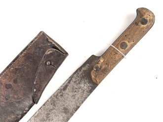 Frankreich 1. Weltkrieg, Machete datiert 1916, so anscheinend an französische Truppen aus dem Senegal ausgegeben. Eher schlechter Zustand, mit defekter Lederscheide