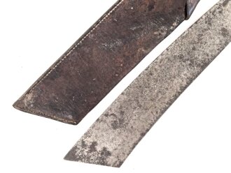 Frankreich 1. Weltkrieg, Machete datiert 1916, so anscheinend an französische Truppen aus dem Senegal ausgegeben. Eher schlechter Zustand, mit defekter Lederscheide