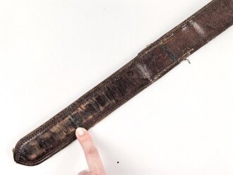 Lederne Feldbinde für Offiziere. Messinghaken, braunes Leder, Gesamtlänge 103cm