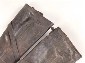 Paar lederne Gamaschen, zivile Ausführung, könnten so von einem Offizier getragen worden sein. Ungereinigtes Paar