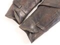 Paar lederne Gamaschen, zivile Ausführung, könnten so von einem Offizier getragen worden sein. Ungereinigtes Paar