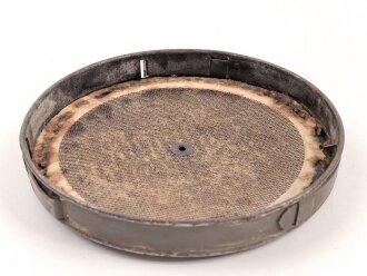 1.Weltkrieg Schnappfilter 18, wurde auf den normalen Gasmaskenfilter aufgesteckt um neuartige Gase ( Blaukreuz) zu filtern. Originallack.