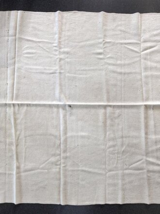 1.Weltkrieg Wolldecke, Kammerstück von 1918, Maße etwa 135 x 240cm. Ungereinigt