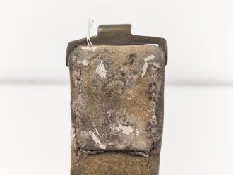 Kaiserreich , Koppelriemen für Mannschaften alter Art bis 1895. Original geweisstes Kammerstück, Höhe des Haken 52mm, Höhe des Leders vorne 48mm, im weiteren Verlauf etwa 44mm. Gesamtlänge etwa 89cm