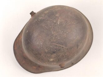1.Weltkrieg , Stahlhelm Modell 1917. Hersteller ET64 ( Eisenhüttenwerk Thale A.G., Thale a/Harz)  Ungereinigtes Stück, das Innenfutter original verbaut