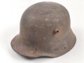 1.Weltkrieg , Stahlhelm Modell 1917. Hersteller ET64 ( Eisenhüttenwerk Thale A.G., Thale a/Harz)  Ungereinigtes Stück, das Innenfutter original verbaut