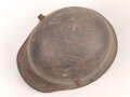 1.Weltkrieg , Stahlhelm Modell 1917. Hersteller ET64 ( Eisenhüttenwerk Thale A.G., Thale a/Harz)  Ungereinigtes Stück, das Innenfutter original verbaut