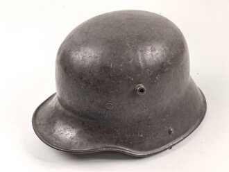 1.Weltkrieg , Stahlhelm Modell 1917. schwach lesbarer...