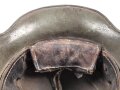 1.Weltkrieg , Stahlhelm Modell 1916. Hersteller G62 ( Gebrüder Gnüchtel A.G., Lauter in Sachsen) Original lackiertes Stück, das Innefutter original verbaut. Ungereinigt