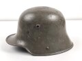 1.Weltkrieg , Stahlhelm Modell 1916. Hersteller G62 ( Gebrüder Gnüchtel A.G., Lauter in Sachsen) Original lackiertes Stück, das Innefutter original verbaut. Ungereinigt