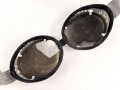 Getönte Brille mit Aluminiumrahmen, sieht man so immer wieder auf Fotos bei Angehörigen der Gebirgstruppe. Ungetragenes Stück, getöntes Glas