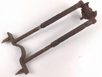 1.Weltkrieg, Gabelstütze zum Maschinengewehr 08/15. Höhenverstellbare Variante, alter Bodenfund