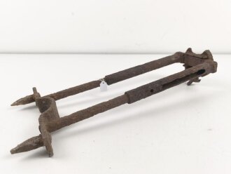1.Weltkrieg, Gabelstütze zum Maschinengewehr 08/15. Höhenverstellbare Variante, alter Bodenfund