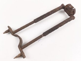 1.Weltkrieg, Gabelstütze zum Maschinengewehr 08/15. Höhenverstellbare Variante, alter Bodenfund