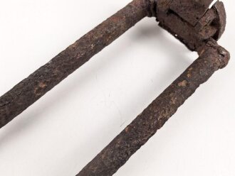 1.Weltkrieg, Gabelstütze zum Maschinengewehr 08/15. Höhenverstellbare Variante, alter Bodenfund