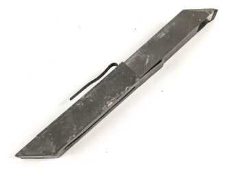 1.Weltkrieg , kleine Grabenoptik . Einfache Blechausführung. Ausgezogene Gesamtlänge etwa 32cm, Funktioniert , die Feststellschraube fehlt
